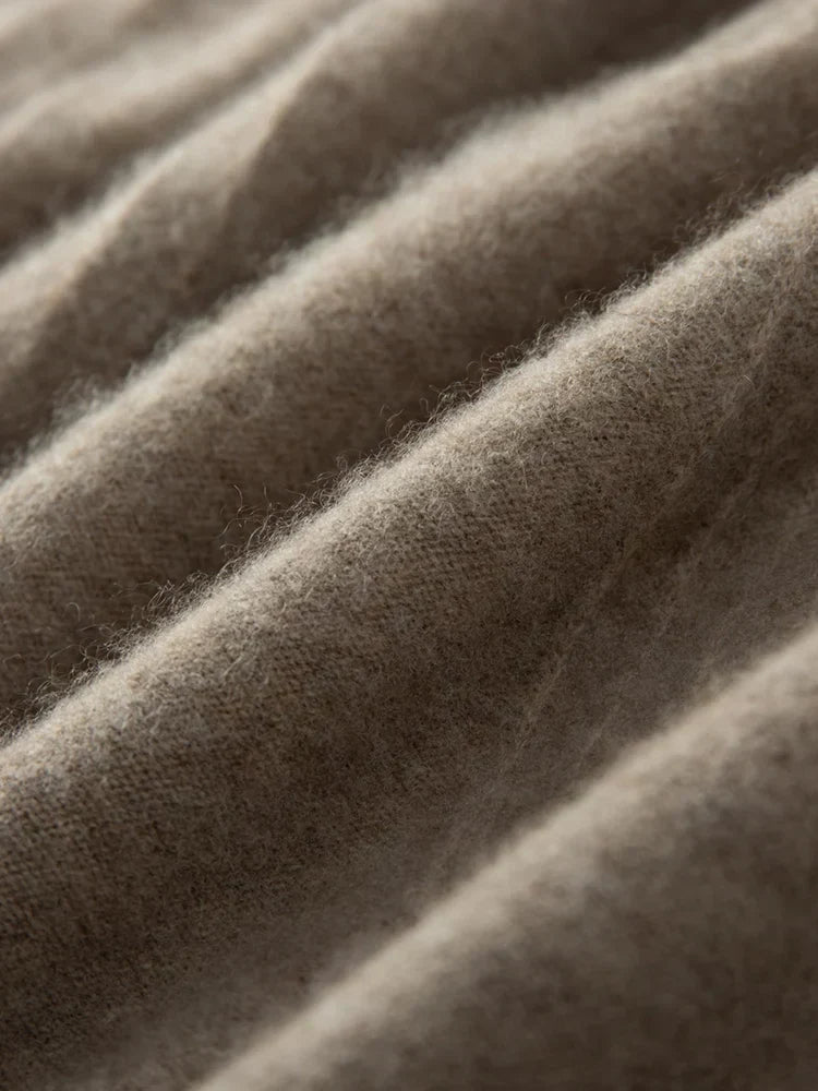 100% CASHMERE SWEATER